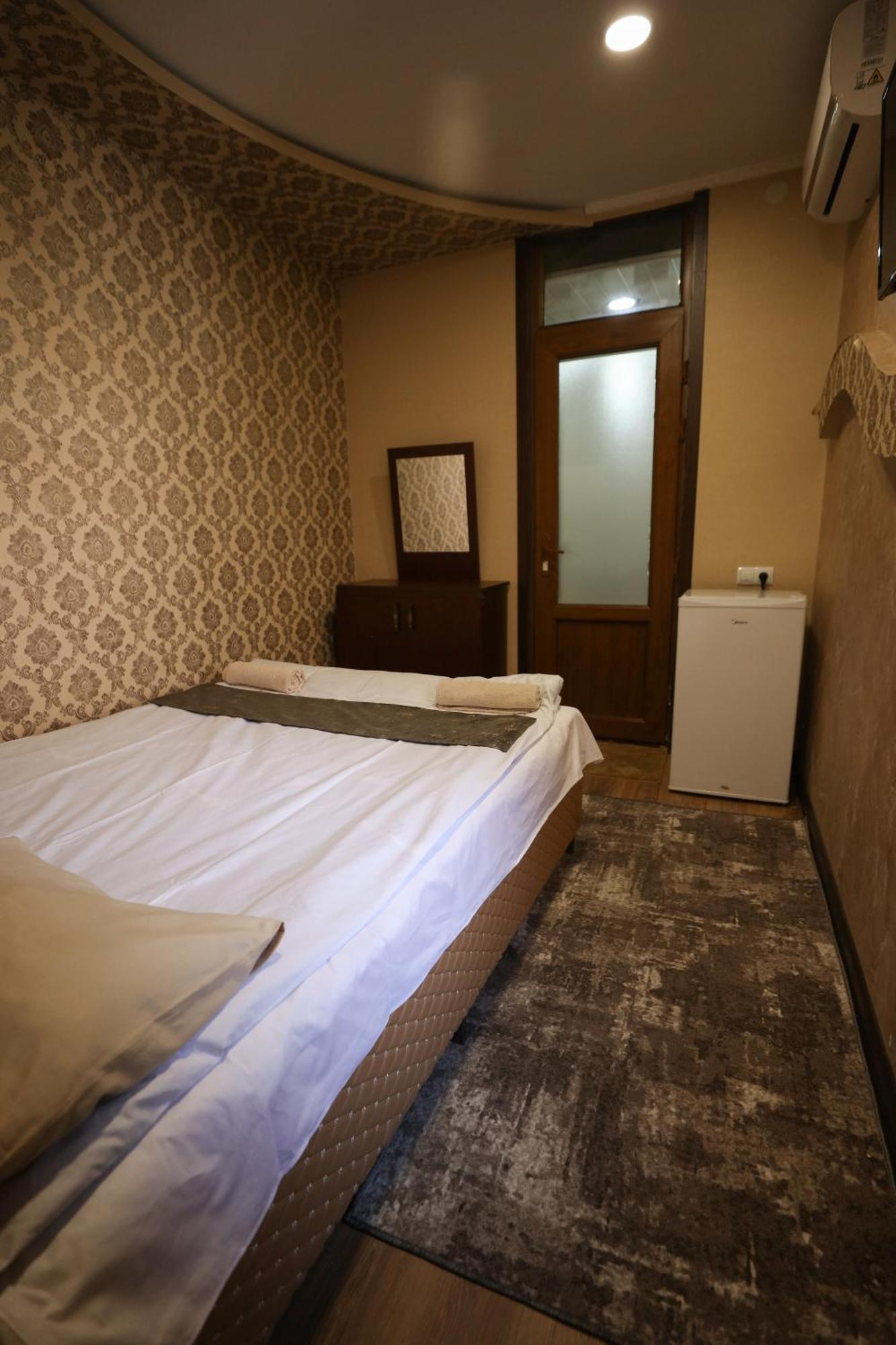 U Ashota Hotel Yerevan Ngoại thất bức ảnh