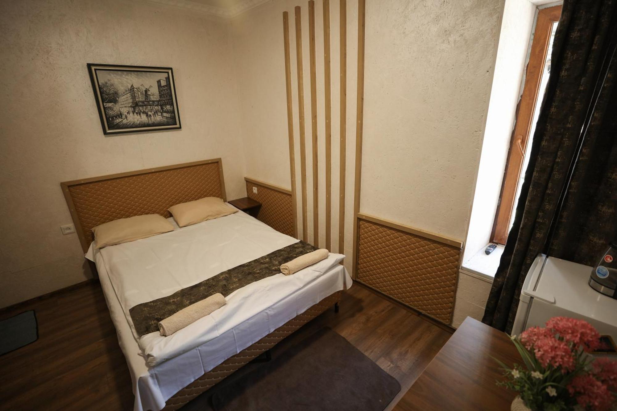 U Ashota Hotel Yerevan Ngoại thất bức ảnh